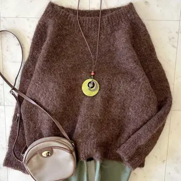 새상품급 개럴개런트 네이비 알파카 혼방 라운드넥 니트 풀오버