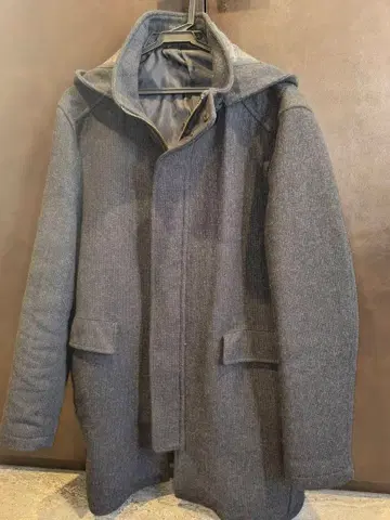 타카큐 다크 그레이 후드 부착 코트