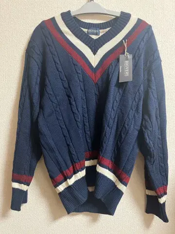 BIGVERY 네이비 케이블 짜임 V넥 스웨터