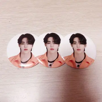 follow 에스쿱스 캔뱃지 3종 세트