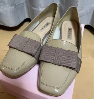 레어 DIANA 다이애나 베이지 더스티 핑크 리본 포함 로퍼