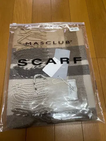 새상품 MASCLUB 체크 무늬 머플러