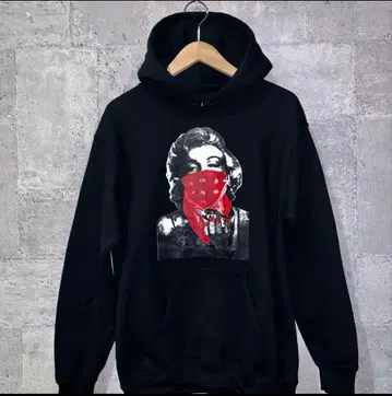남녀 공용 반다나 갱 마릴린 먼로 후드티/블랙