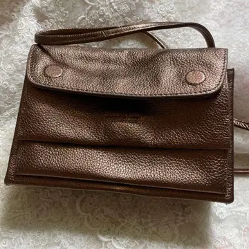 ear 브론즈 컬러 가죽 파우치 숄더 타입 미니백 거의 미사용