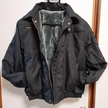 플리스 라이닝 블랙 점퍼