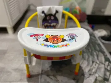 호빵맨 테이블 포함 의자