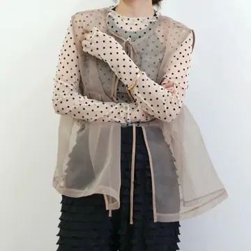 세븐 데이즈 도트 시어 TOPS 아이보리 러그즈 체인지