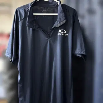 Oakley 네이비 퍼포먼스 핏 반팔 셔츠