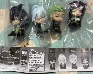 트위스티드 원더랜드 어깨 쿵 디아소므니아