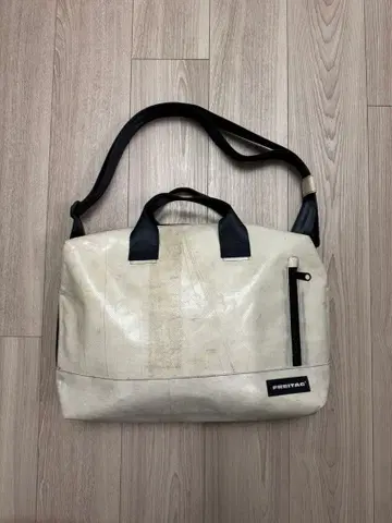 FREITAG F305 화이트 계열 x 블랙 (레어 컬러)