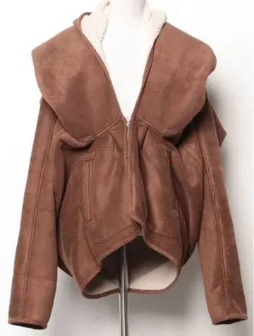 ZUCCa 브라운 무스탕 코트