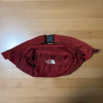 THE NORTH FACE 바디백 레드