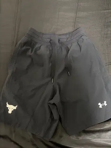 언더아머 더 락 숏팬츠