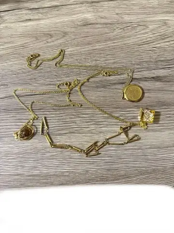 골드 컬러 도금 목걸이 복수 펜던트