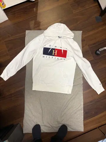 TOMMY HILFIGER 화이트 후드티