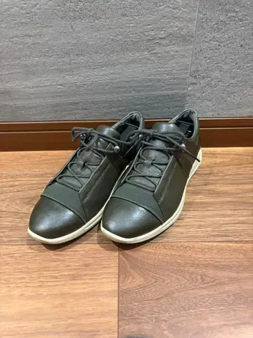 컨디션 최상 ecco 에코 천연 가죽 레이스업 스니커즈 23.5cm