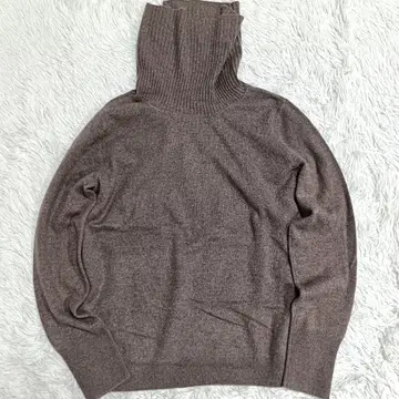 컨디션 최상 XL 유니클로 UNIQLO 터틀넥 스웨터 여유로운 넥