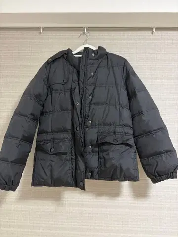 블랙 다운 자켓 후드 부착