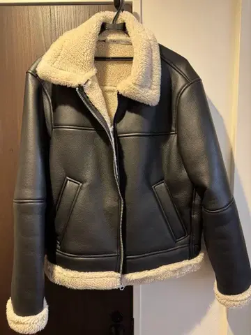 자라 무스탕 자켓