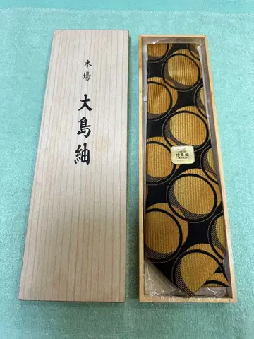 오시마 명주 넥타이 블랙과 골드 컬러 원형 무늬