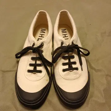 MHL 캔버스 스니커즈 화이트/블랙