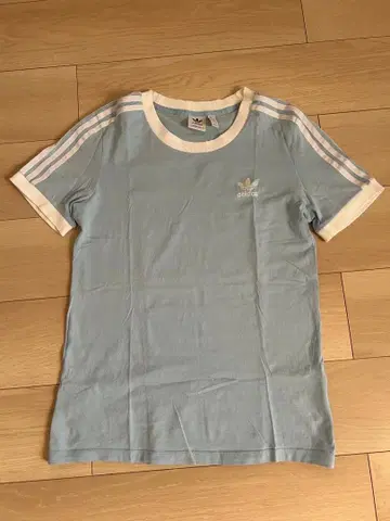adidas 스카이블루 T셔츠 M사이즈 3라인