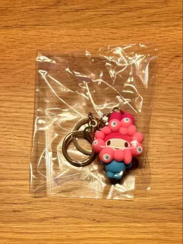 새상품 마이멜로디 미야쿠미야쿠 변신 입체 마스코트 키링 파스텔