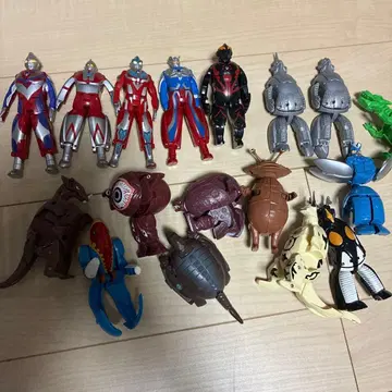 울트라맨 에그 피규어 세트 16개