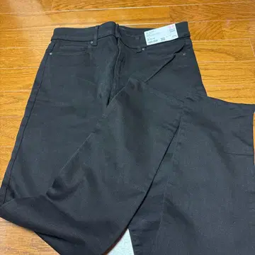 [즉일 익명 배송] UNIQLO WOMEN 울트라 스트레치 청바지 블랙