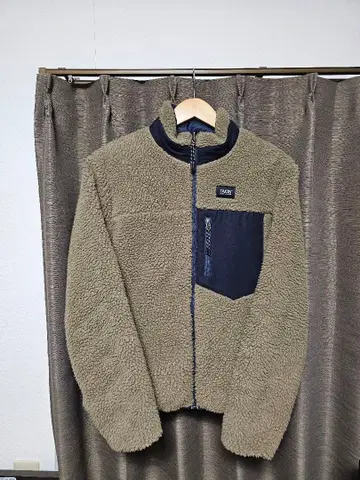 TAION 보아 플리스 자켓 리버서블