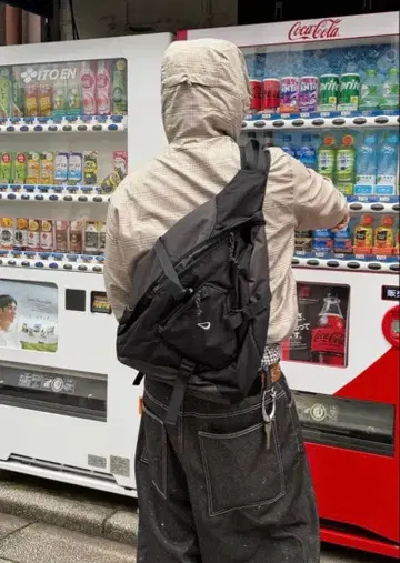 Armarex Tri-Sling Bag 블랙