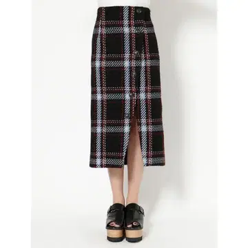 [ 반값 이하 ] 무루아 체크 버튼 펜슬 스커트 MURUA