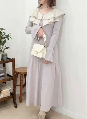 dazzlin 레이어드 파이핑 니트 원피스