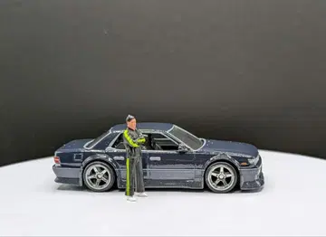 핫휠 닛산 로럴 (C33) 개조