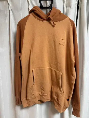 undefeated 브라운 후드 부착 후드티