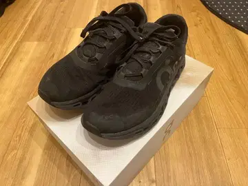 On Cloudmonster(26.0cm) 올 블랙