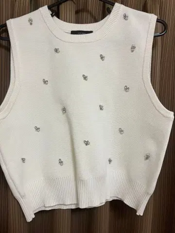 그린 라벨 릴랙싱 도트 비쥬 니트 베스트