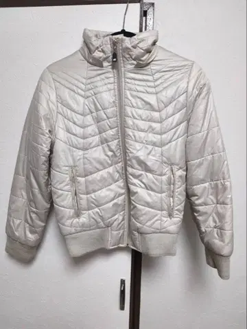 뉴발란스 다운 자켓 후드 없음