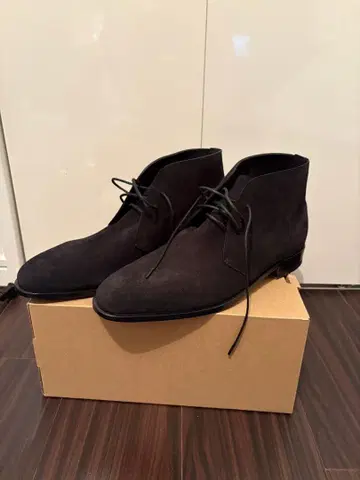 새상품 마놀로 블라닉 스웨이드 처카 부츠 사이즈 8