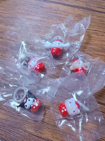 [메지루시 액세서리] 산리오 캐릭터즈 딸기