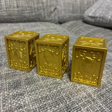 세인트 세이야 황금 성의 컬렉션 세 점 묶음 판매