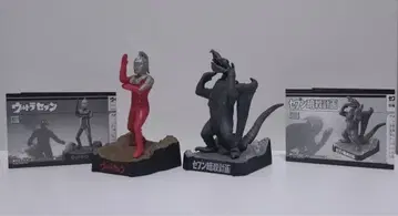 울트라 괴수 명감 [ 시크릿 2점 ] 세븐 & 아론 흑백판 세트 판매