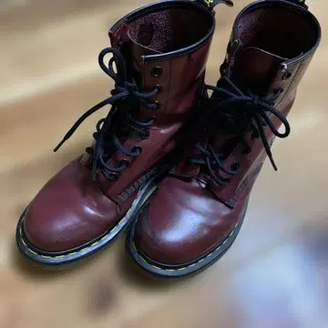 닥터마틴 8홀 부츠 24.0~24.5cm