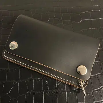 트래커 월렛 미들