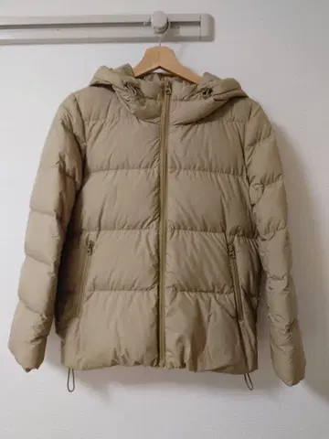 [새상품급] 무인양품 베이지 후드 부착 다운 자켓