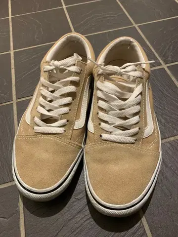 Vans 베이지 스웨이드 스니커즈