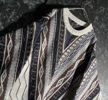 지오메트릭 패턴 오버 사이즈 니트