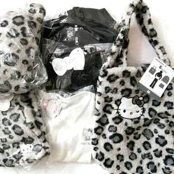 헬로키티 레오파드 무늬 해피백 룸웨어 차콜 블랙 그레이