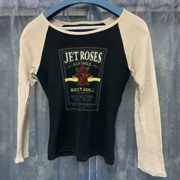 레드 리 츄에 JET ROSES