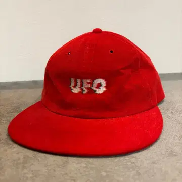 UFO UPPER FIELD ONE 빨간색 코듀로이 캡